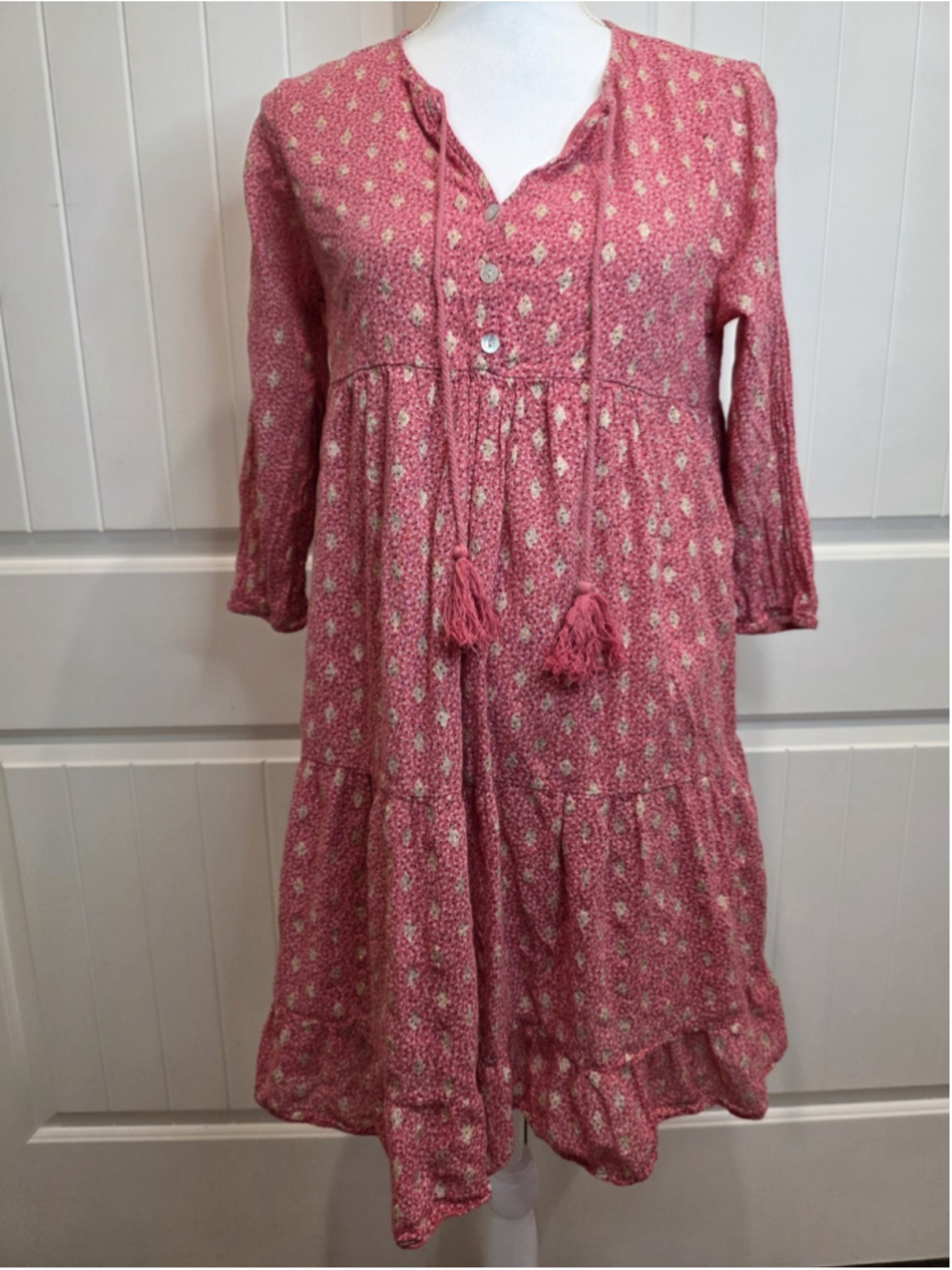 Scandal Italy Pink Gold Print Tiered Boho Mini Dress Tassel Sz XS 100% Cotton